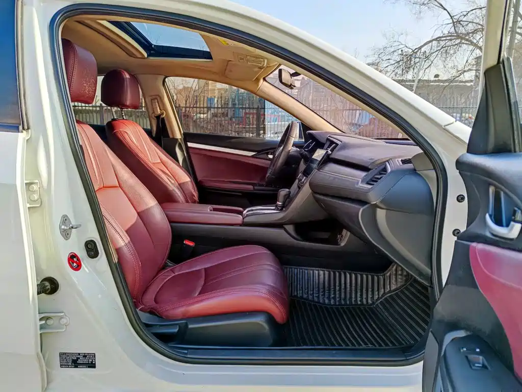 Honda Civic — миниатюра 8