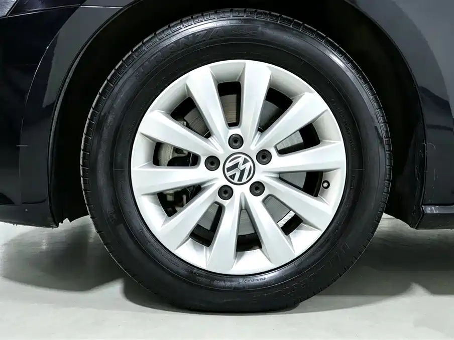 Volkswagen Passat — миниатюра 20