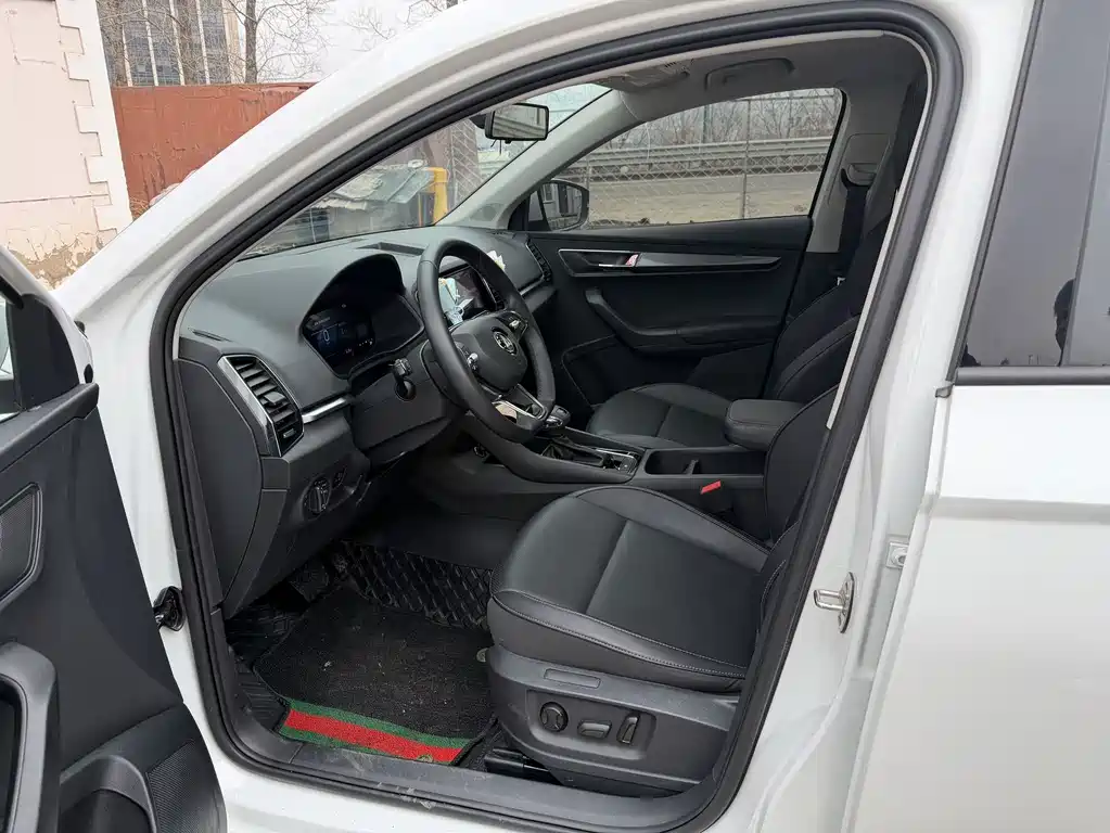 Skoda Karoq TSI280 Premium Edition, фото 7