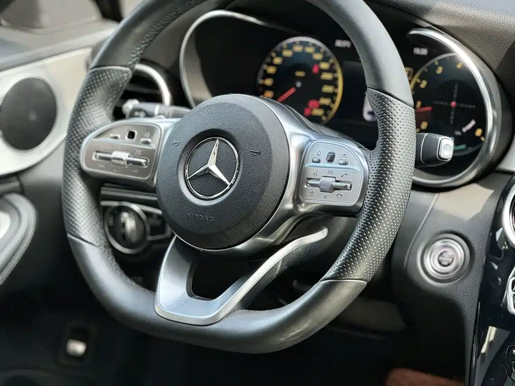 Mercedes-Benz C-Class — миниатюра 12