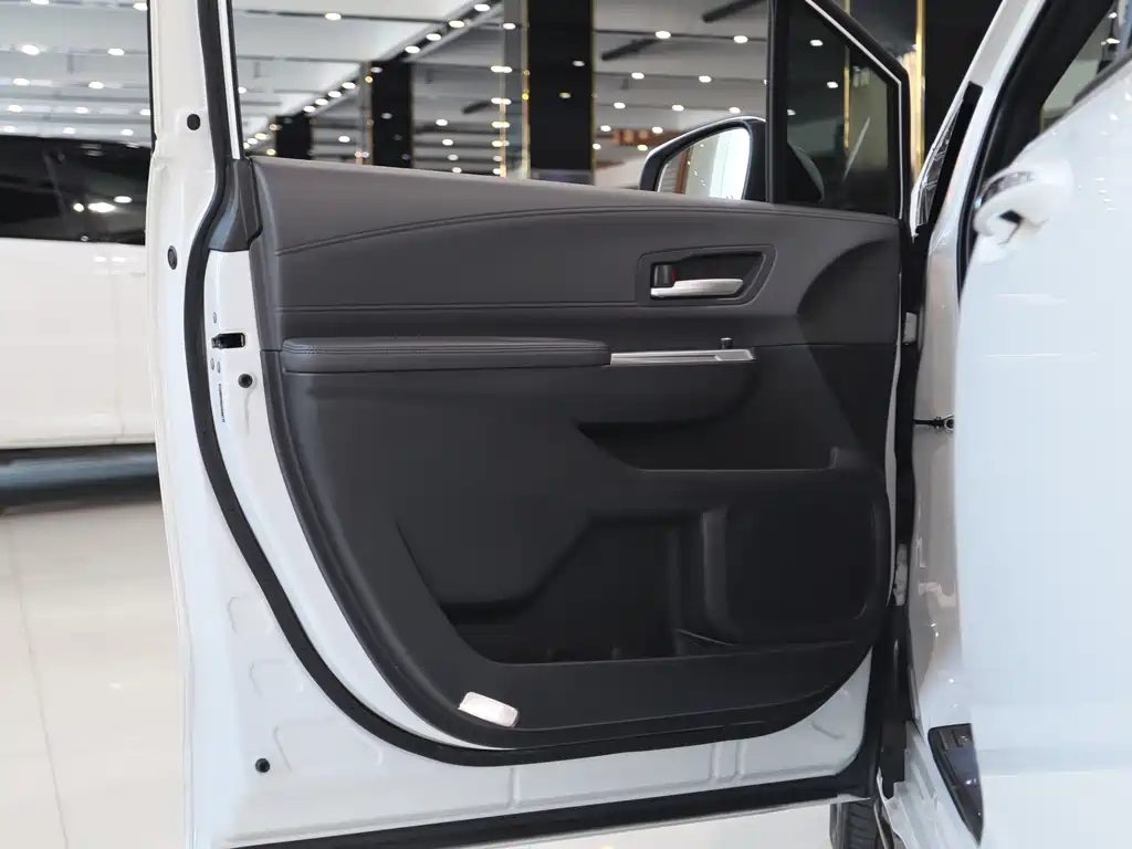 Toyota Sienna 2023 2.5L Luxury
