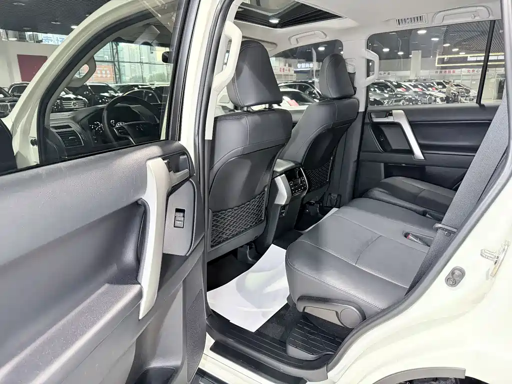 Toyota Prado — миниатюра 13