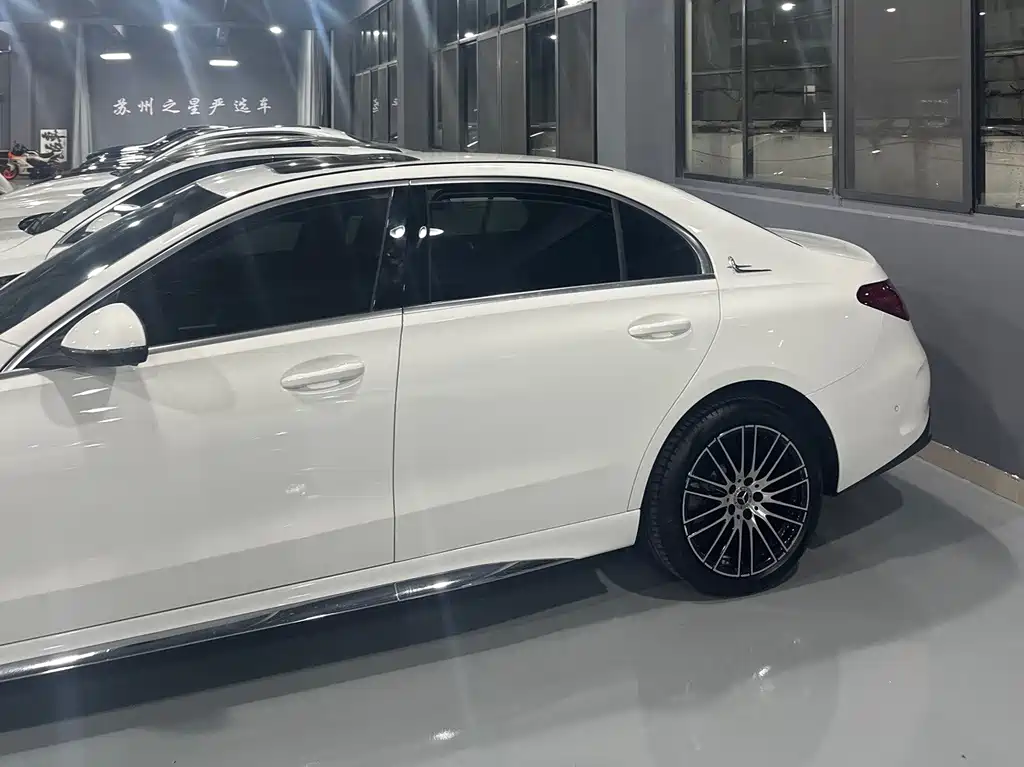 Mercedes-Benz C-Class — миниатюра 4