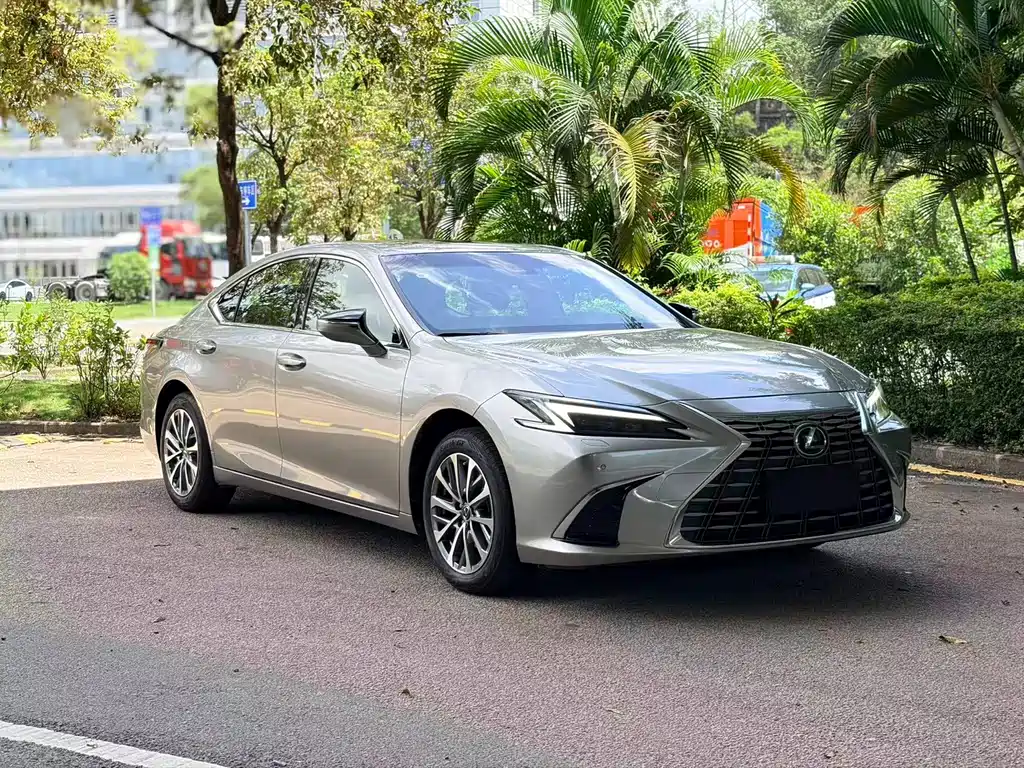 Lexus ES 2025 200 Premium