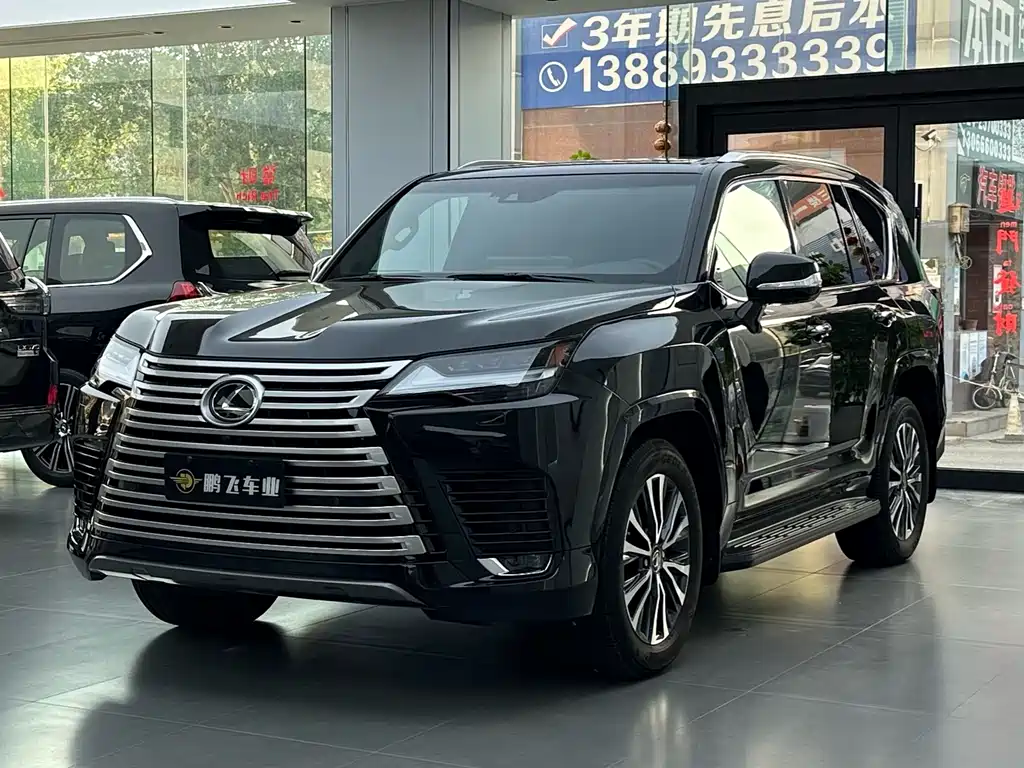 Lexus LX 2024
