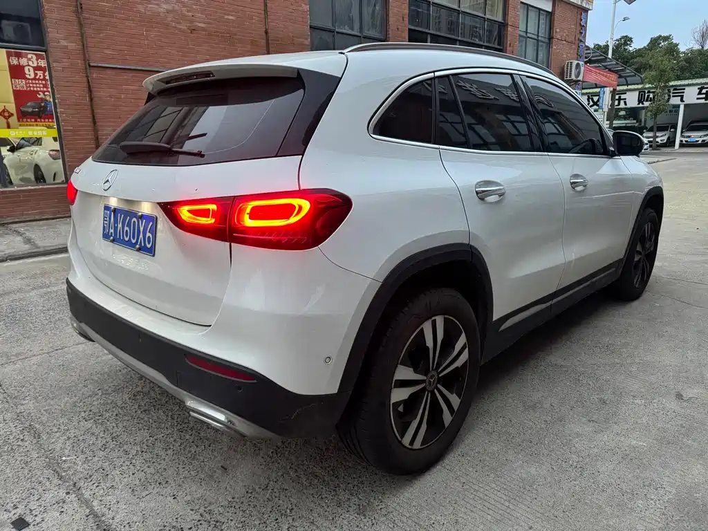 Mercedes-Benz GLA — миниатюра 9
