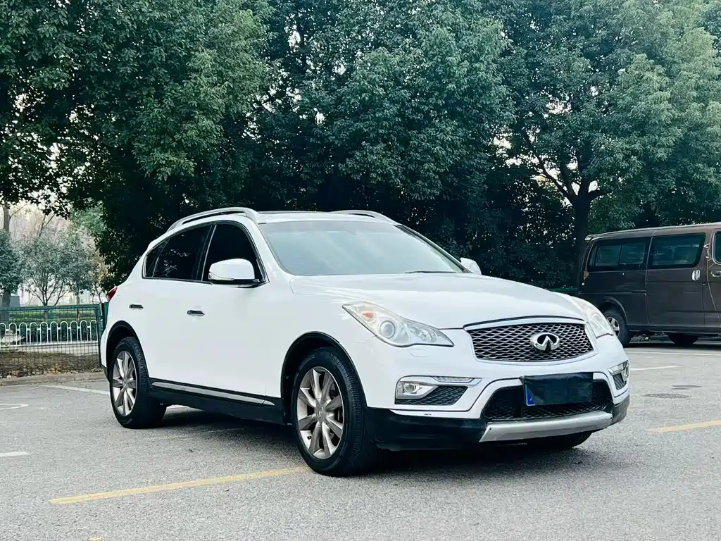 INFINITI QX50