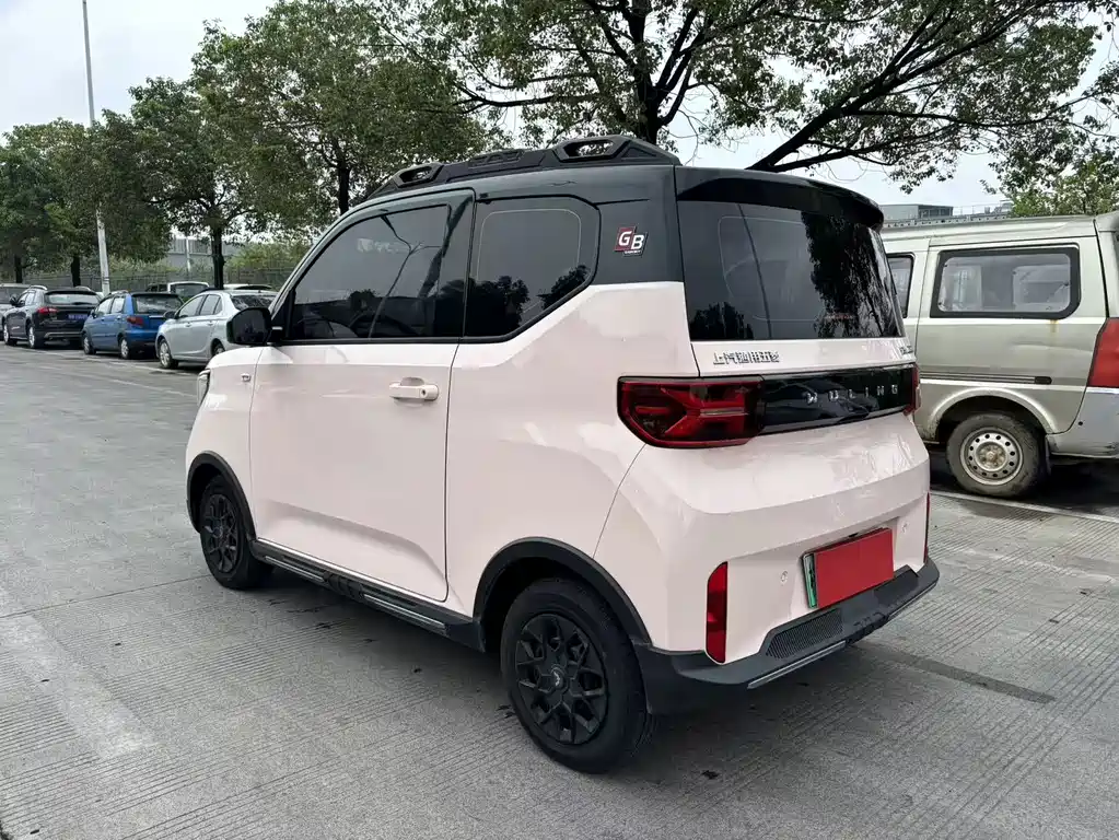 Wuling MINIEV — миниатюра 9