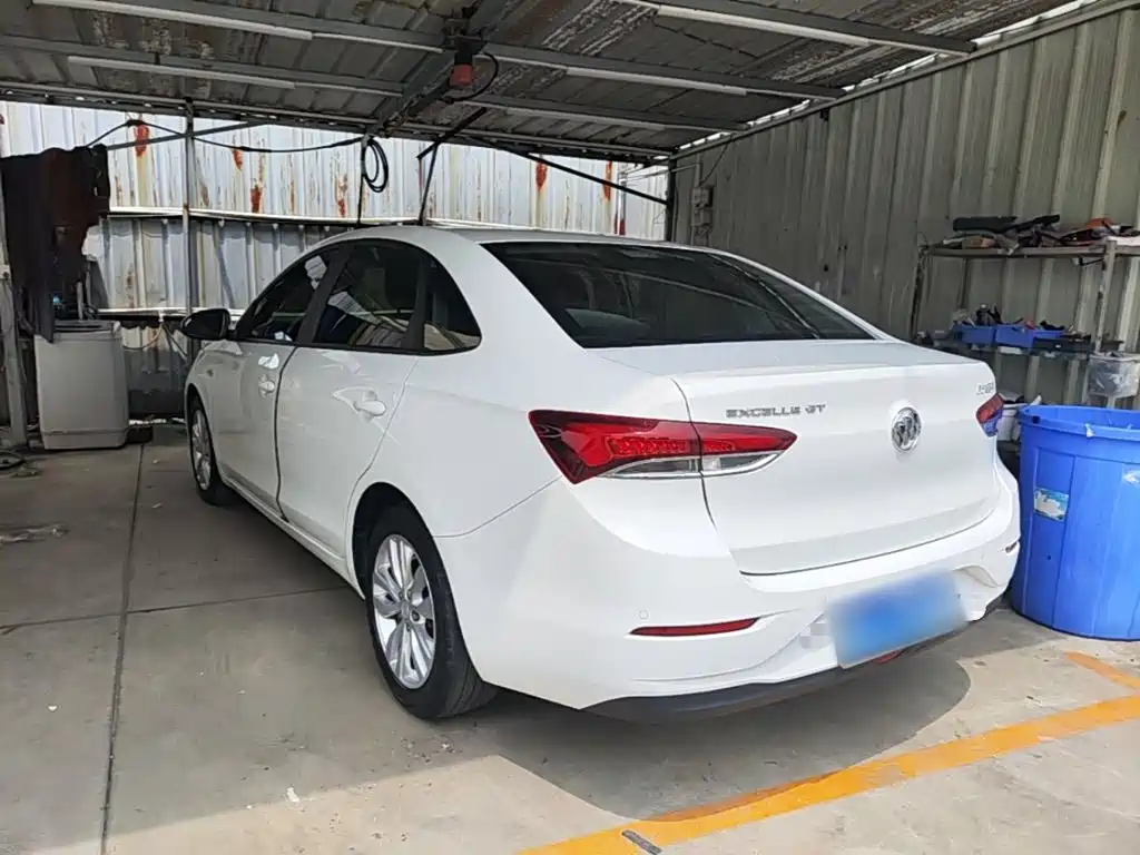 Buick Excelle — миниатюра 5
