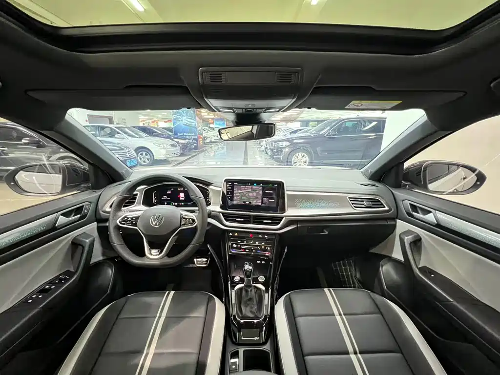 Volkswagen T-Roc — миниатюра 6