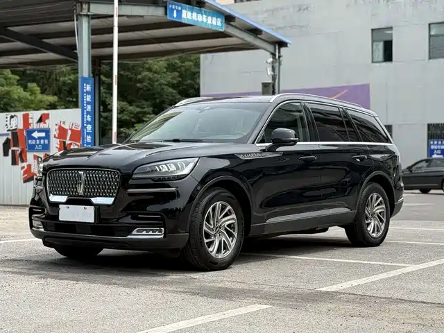 Lincoln Aviator