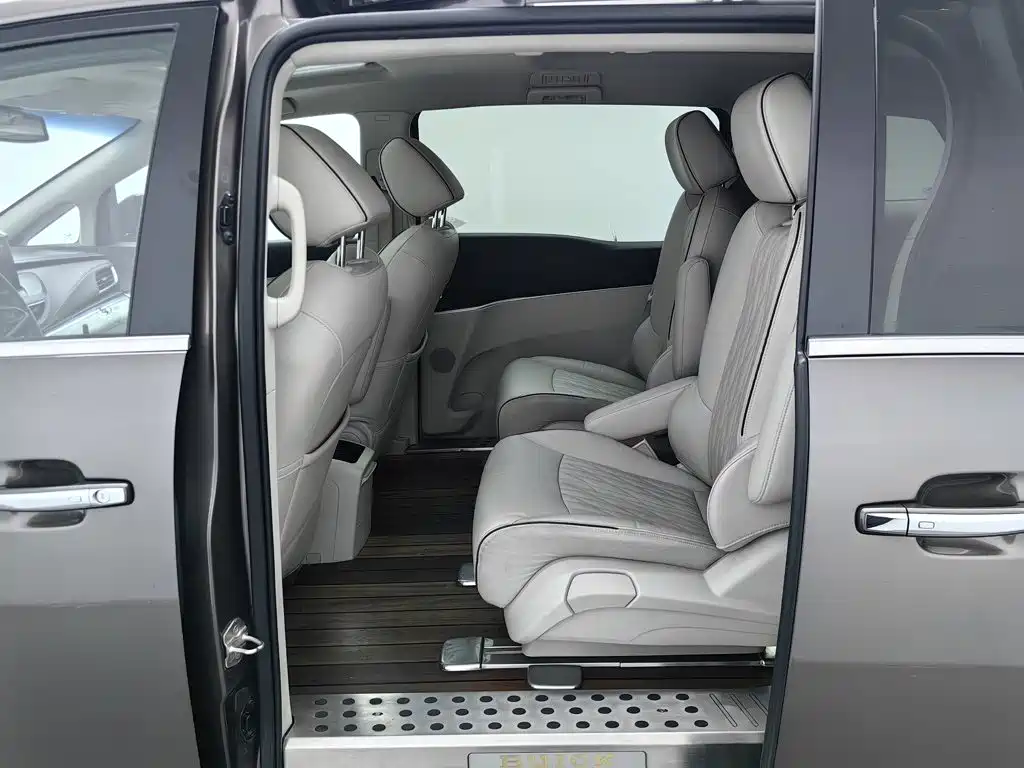 Buick GL8 — миниатюра 15