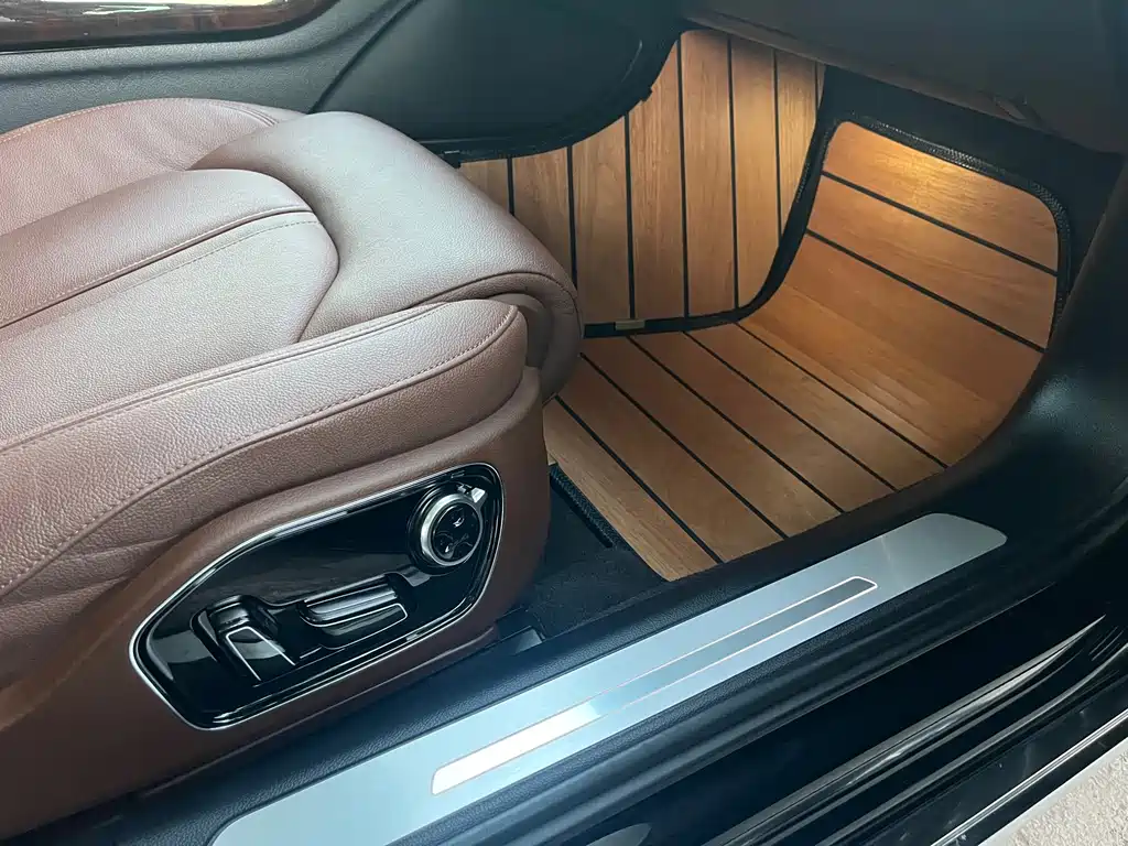 Audi A8 — миниатюра 17