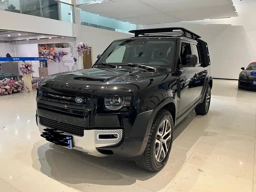 Land Rover Defender 2024