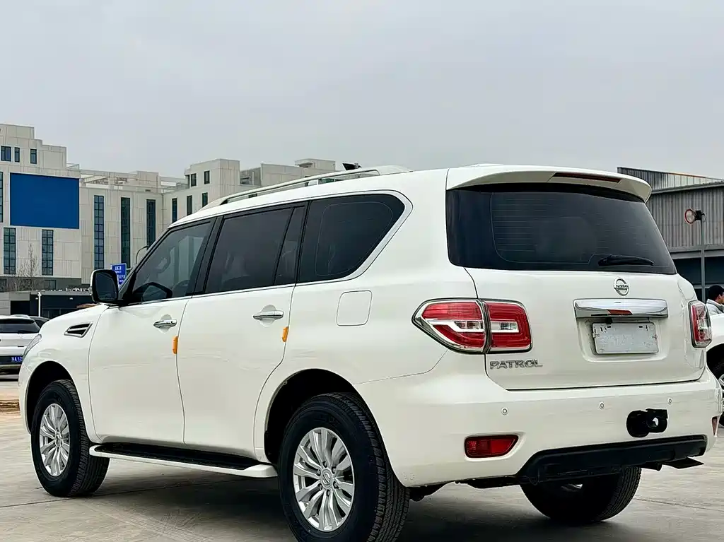 Nissan Patrol - фото 9