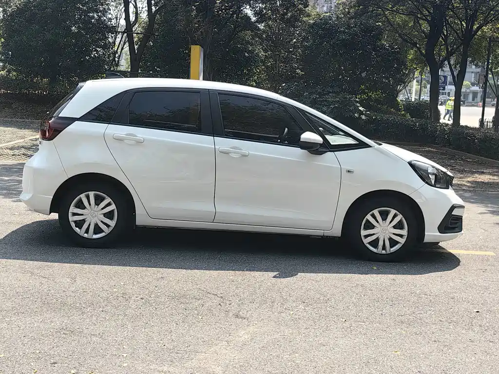 Honda Fit — миниатюра 14