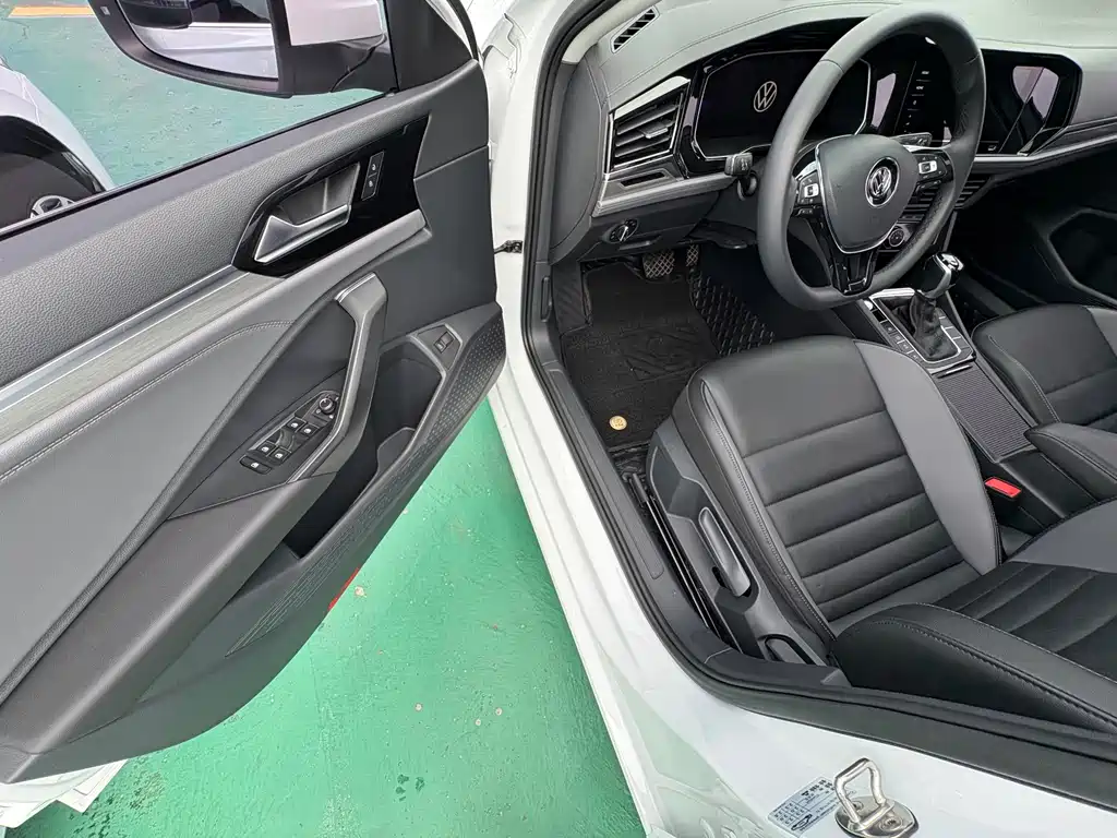 Volkswagen Sagitar — миниатюра 5