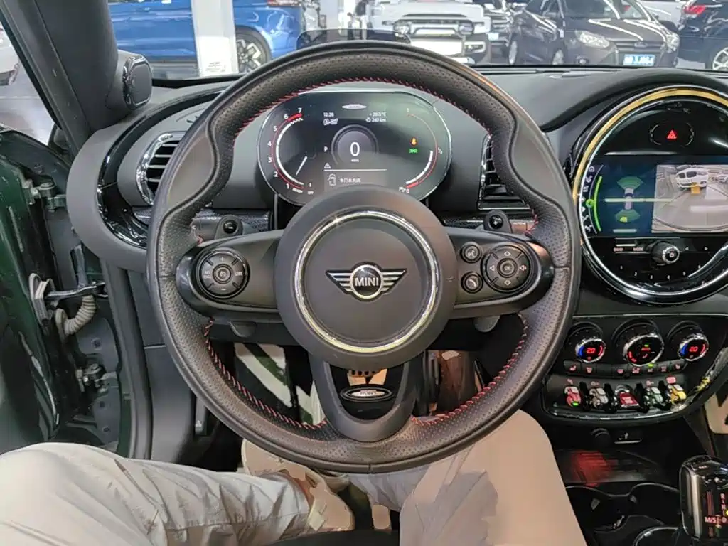 MINI Mini JCW Clubman — миниатюра 11