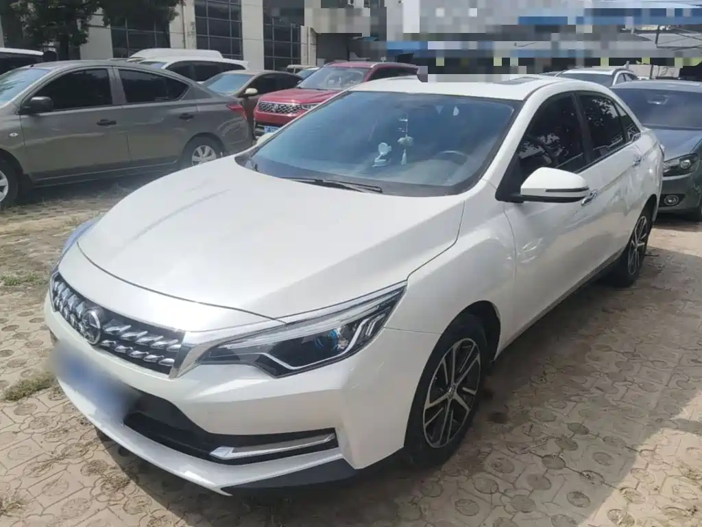 Venucia D60