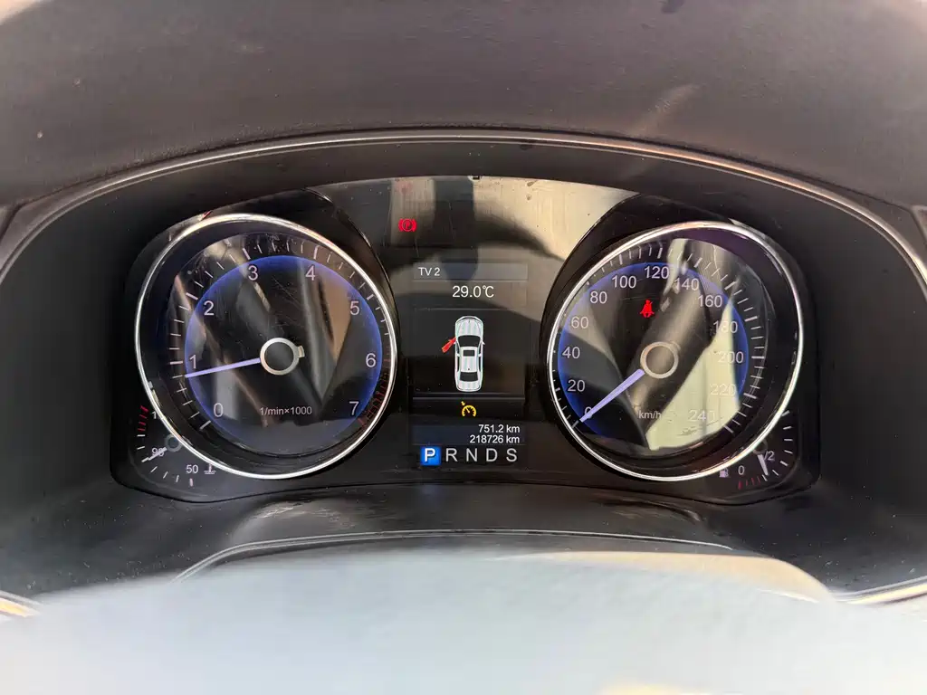 Hongqi Hongqi H7 — миниатюра 20