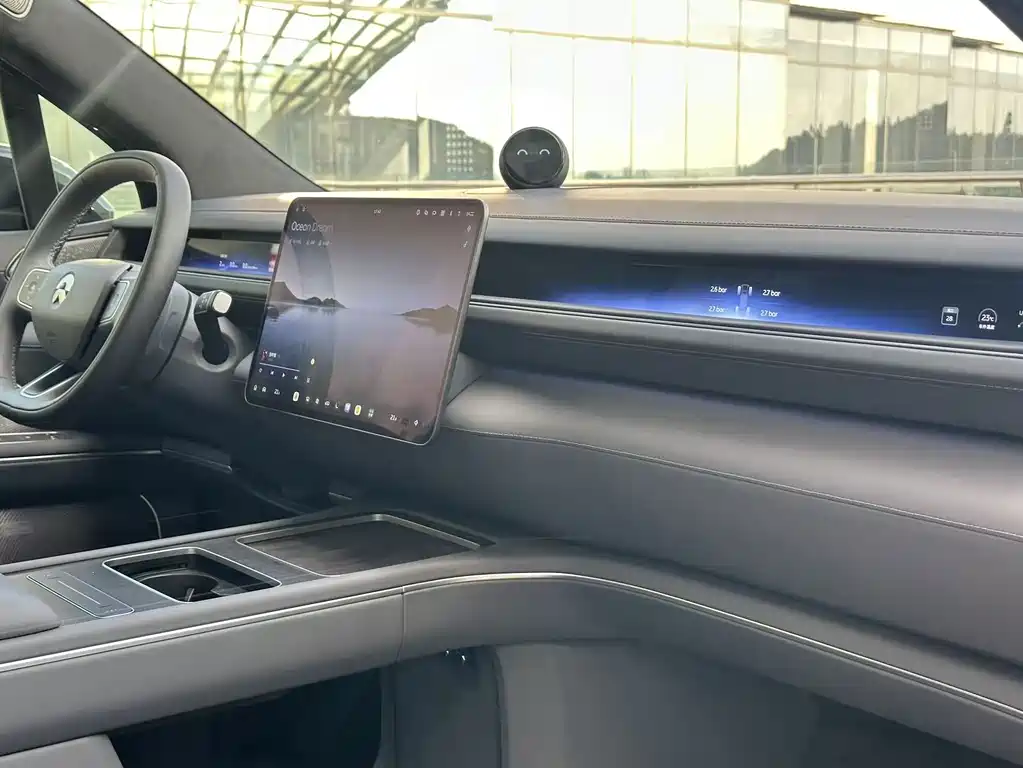 NIO ES8 — миниатюра 11