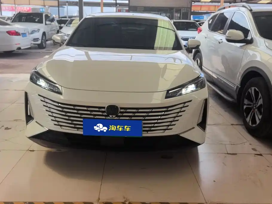Changan Eado PHEV — миниатюра 2