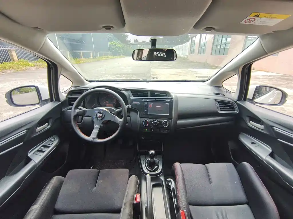 Honda Fit — миниатюра 13