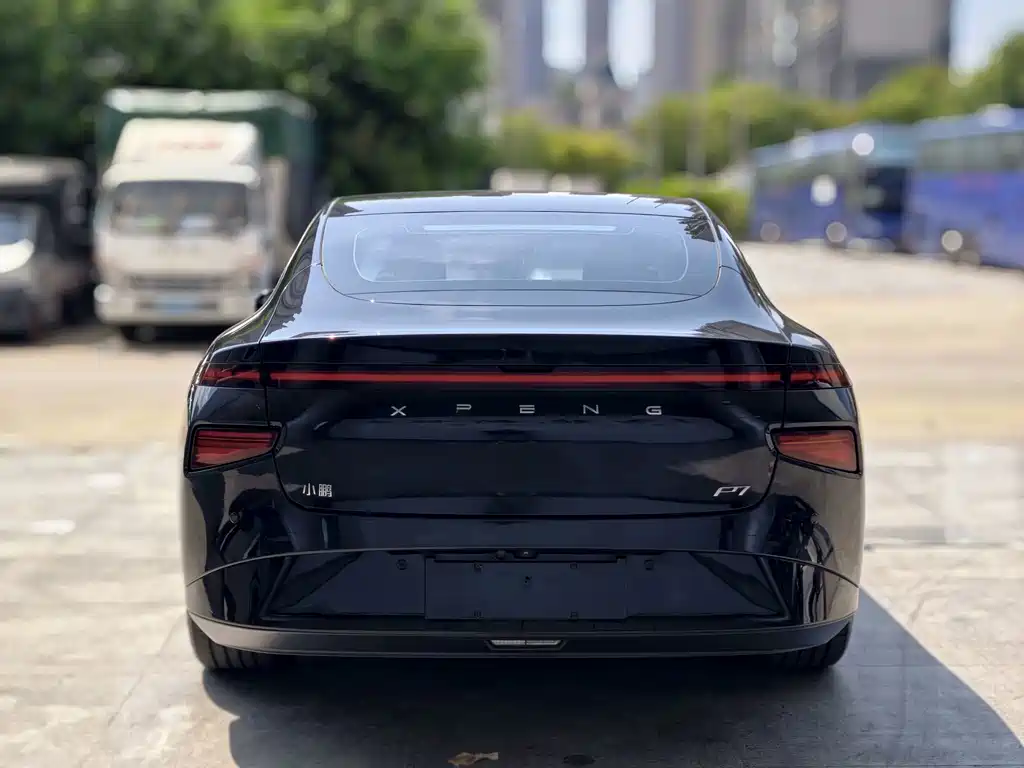 XPeng P7 — миниатюра 8