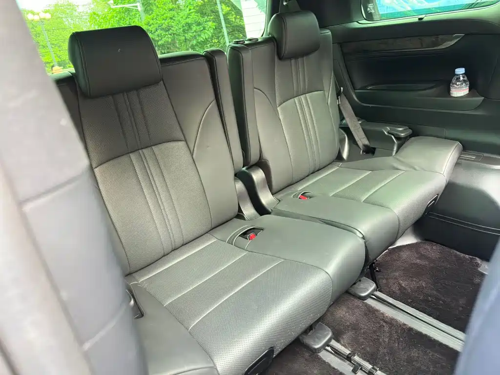 Toyota Vellfire — миниатюра 13