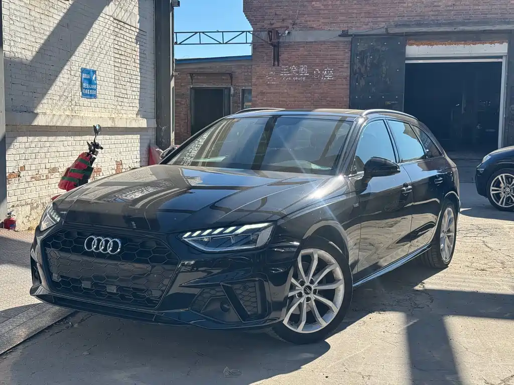 Audi A4 (Import)