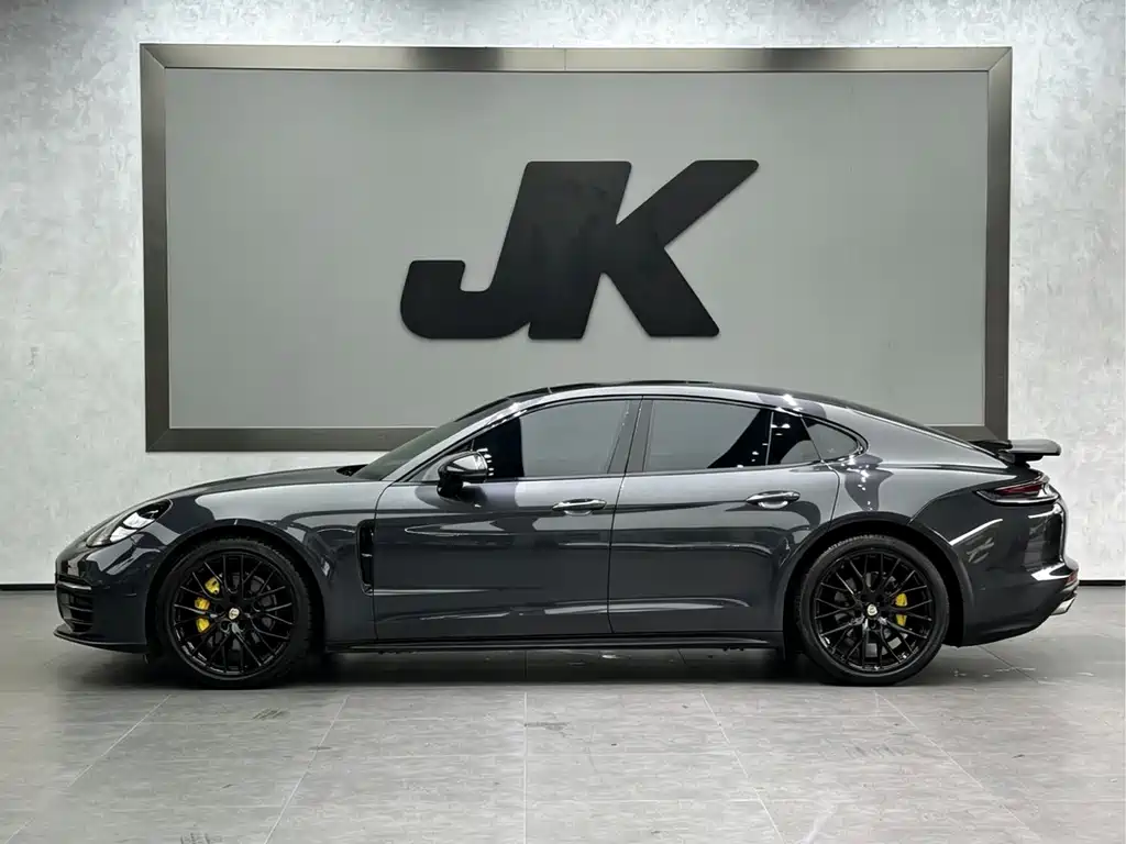 Porsche Panamera — миниатюра 3