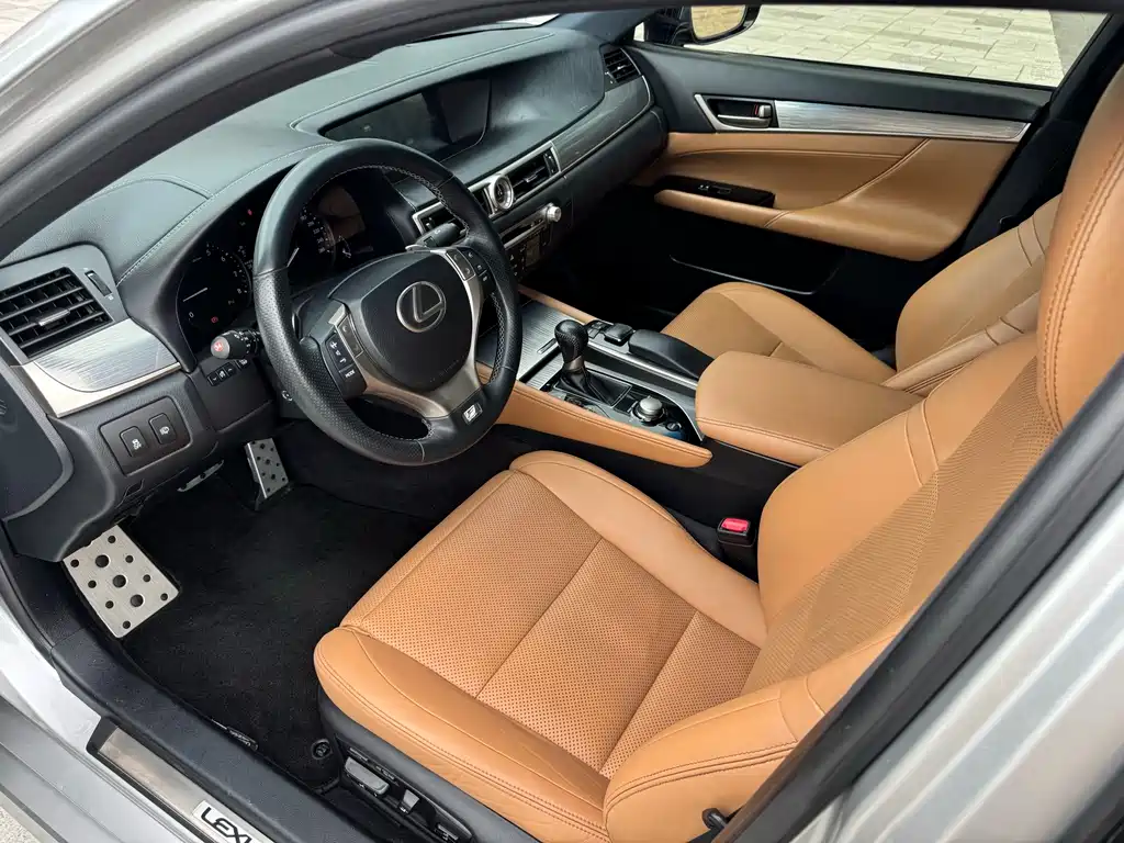 Lexus GS — миниатюра 10