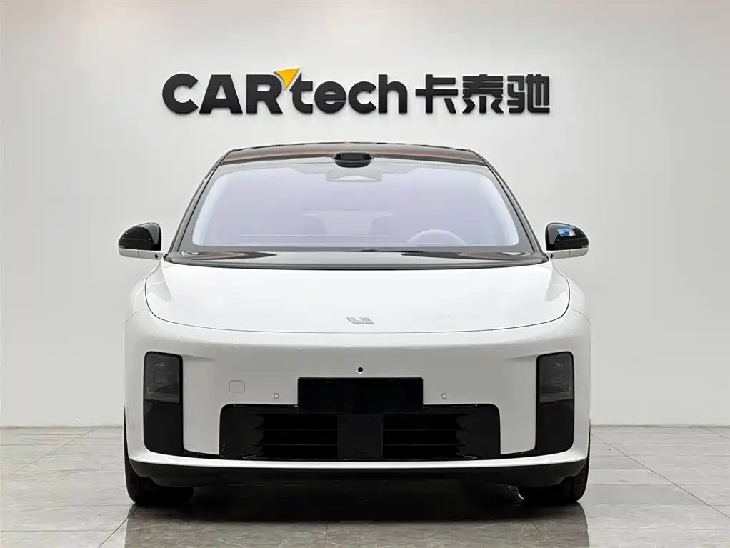 Li Auto i8 2025 Standard