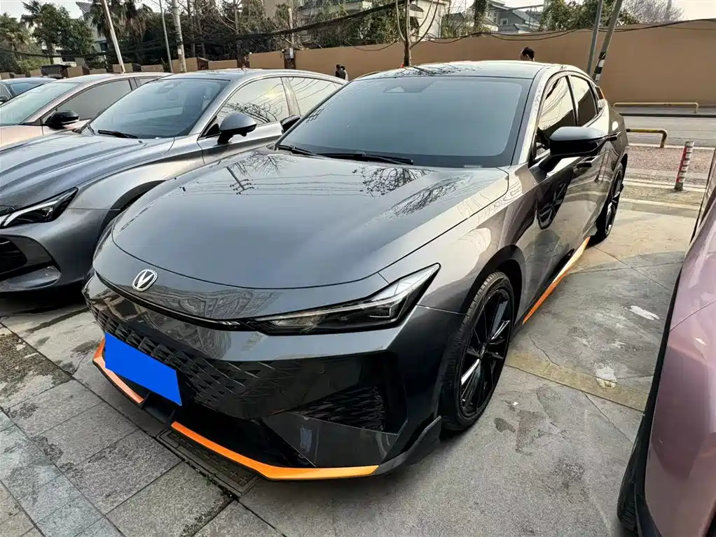 Changan UNI-V 2024