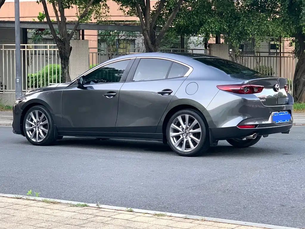 Mazda Mazda3 3 2020 2.0L AT
