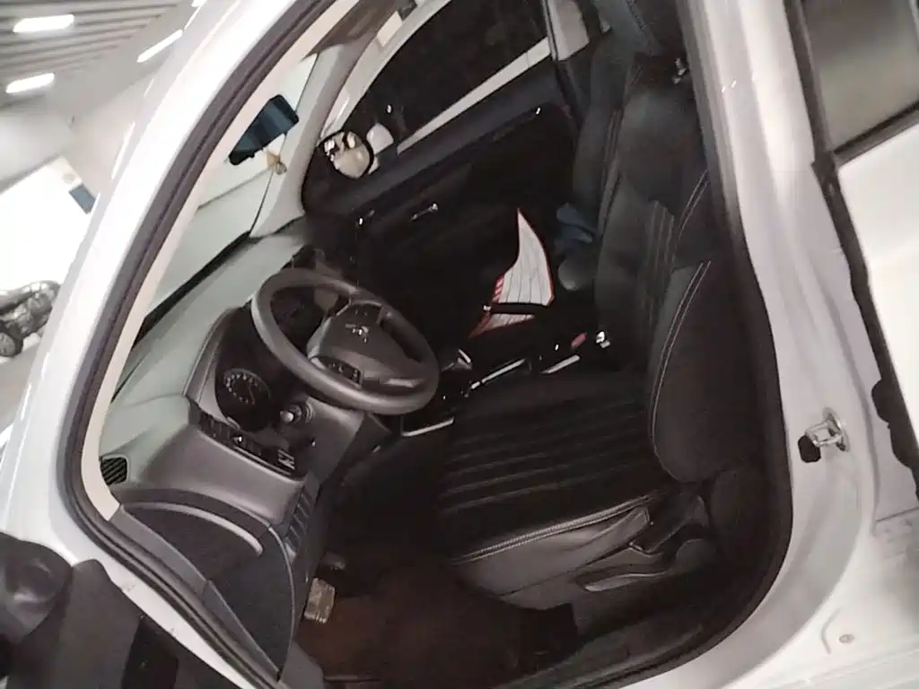 Mitsubishi Outlander — миниатюра 15
