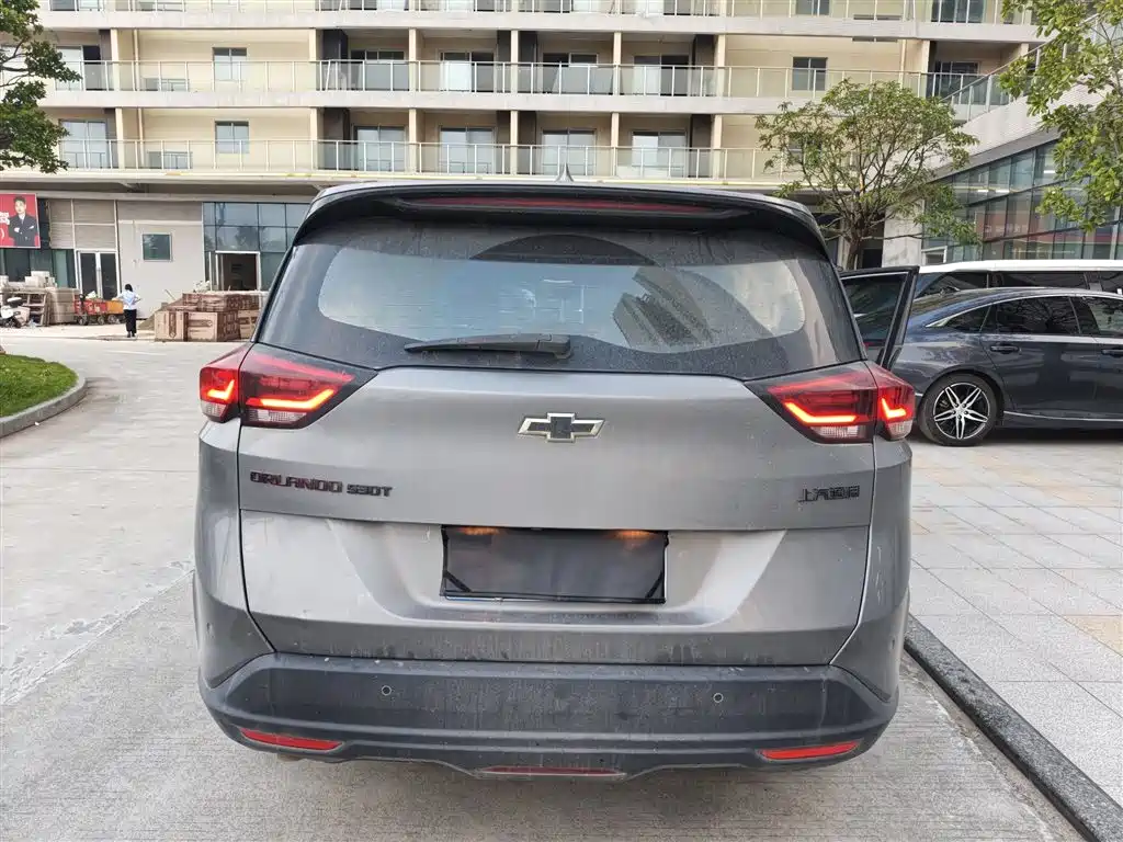 Chevrolet Volando — миниатюра 7
