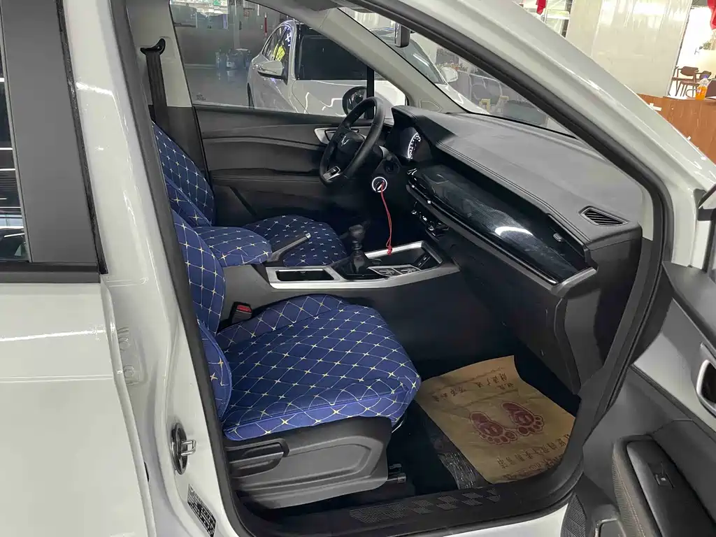 Wuling Jiachen — миниатюра 6