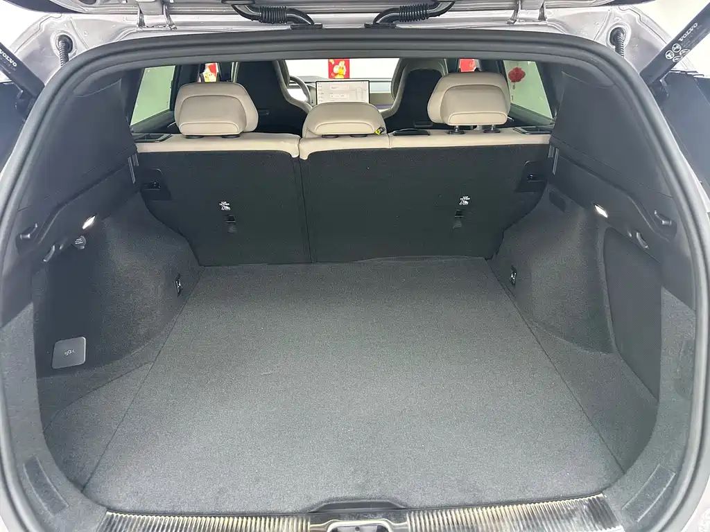 Volvo XC70 PHEV — миниатюра 26