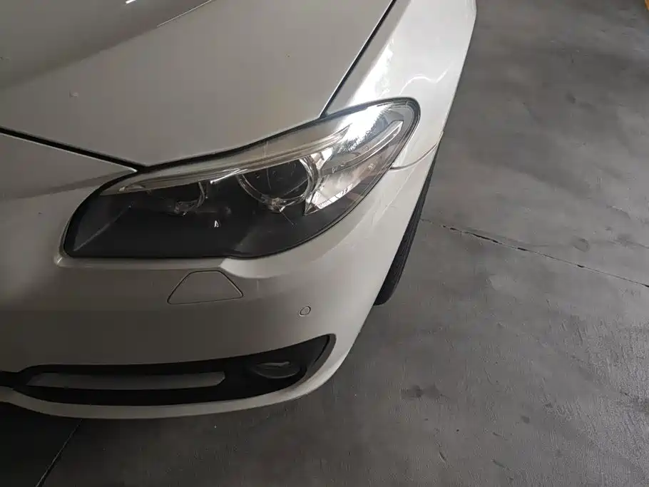 BMW 5 Series — миниатюра 5