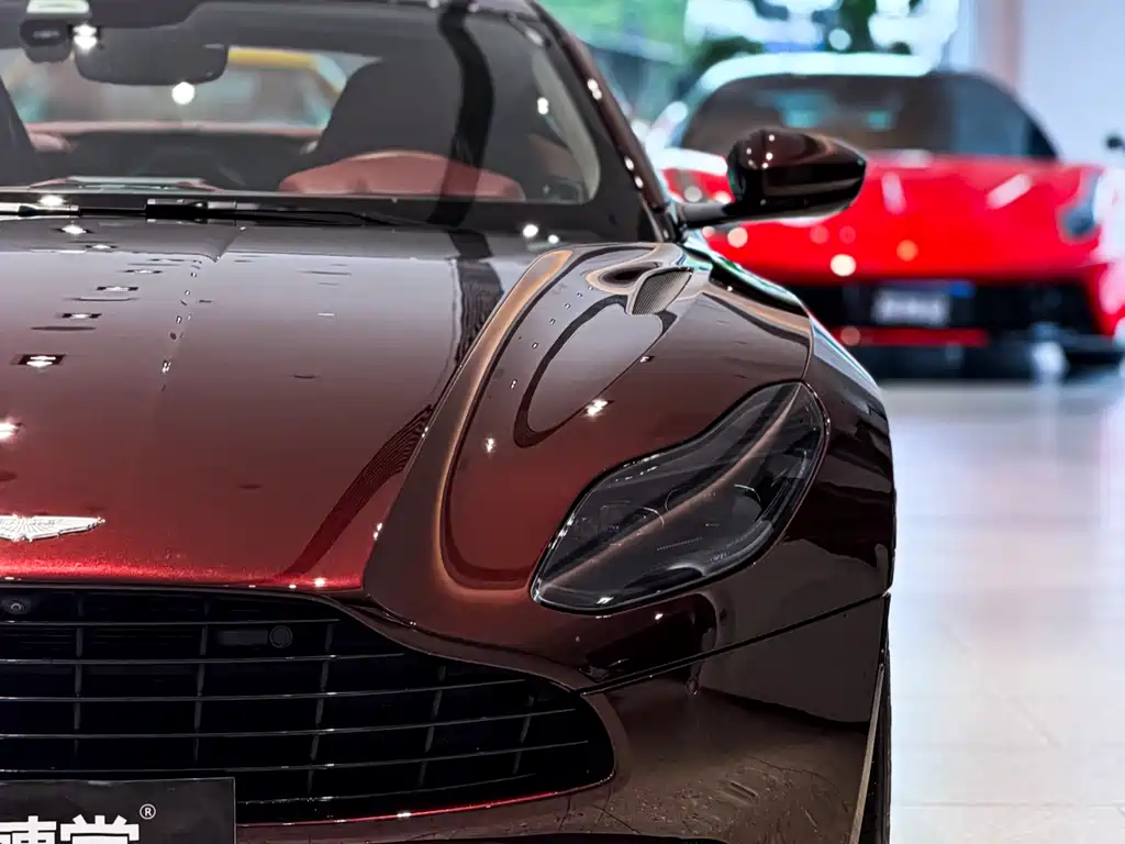 Aston Martin DB11 2019 4.0T V8 Coupe