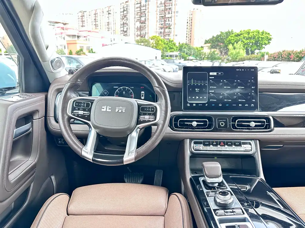 BAIC BJ60 2022 2.0T мест