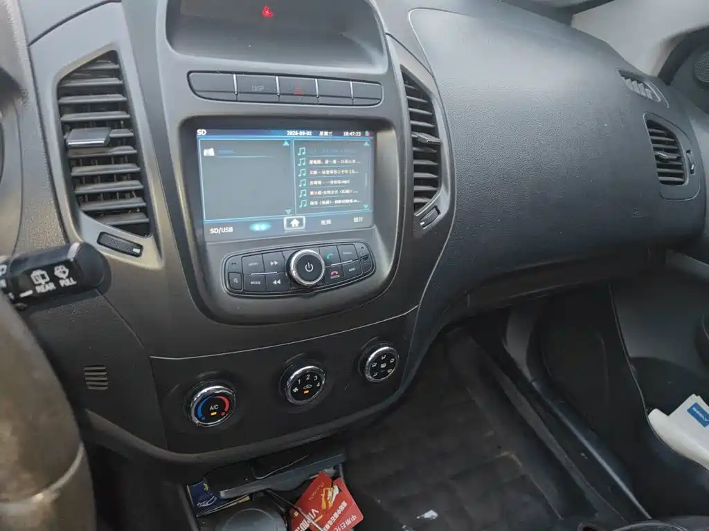 Geely King Kong — миниатюра 14