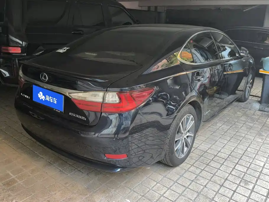 Lexus ES — миниатюра 3