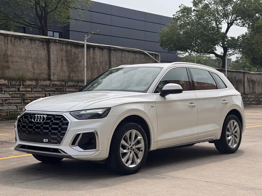 Audi Q5L 2022