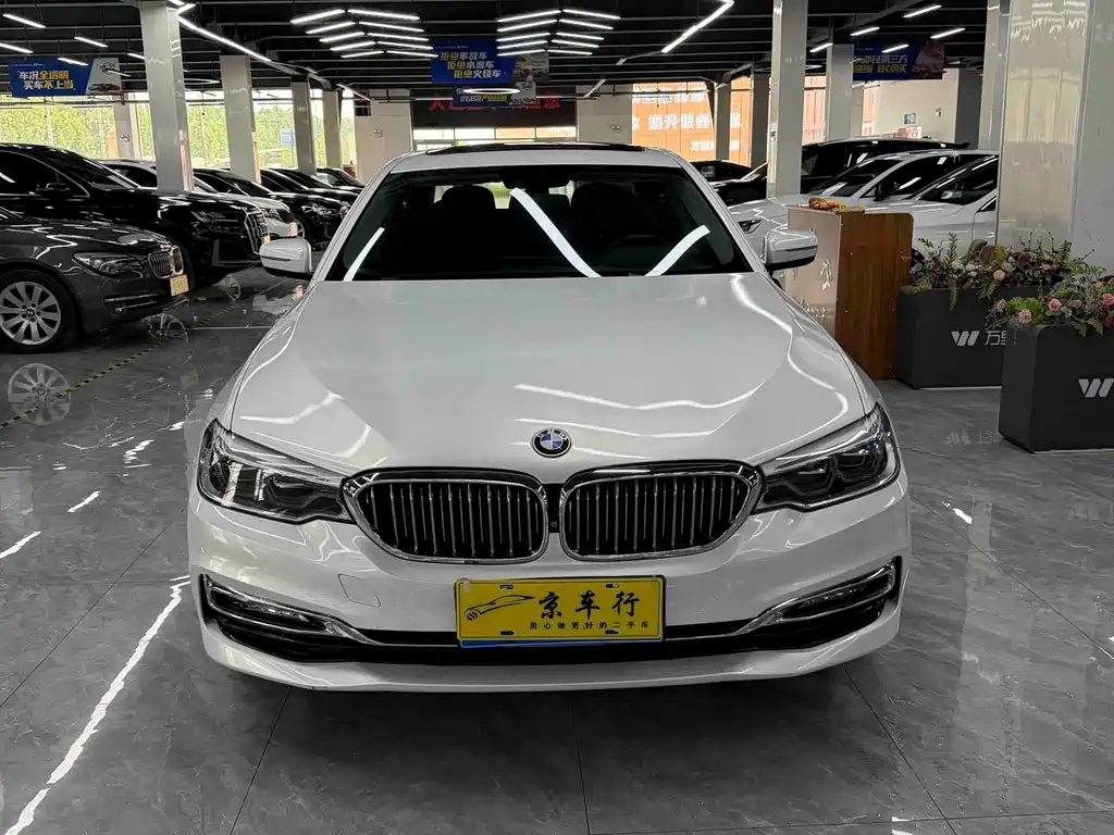 BMW 5 Series — миниатюра 2