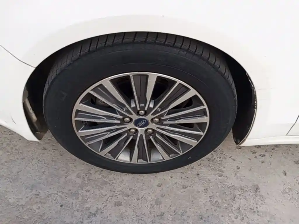 Ford Mondeo — миниатюра 23
