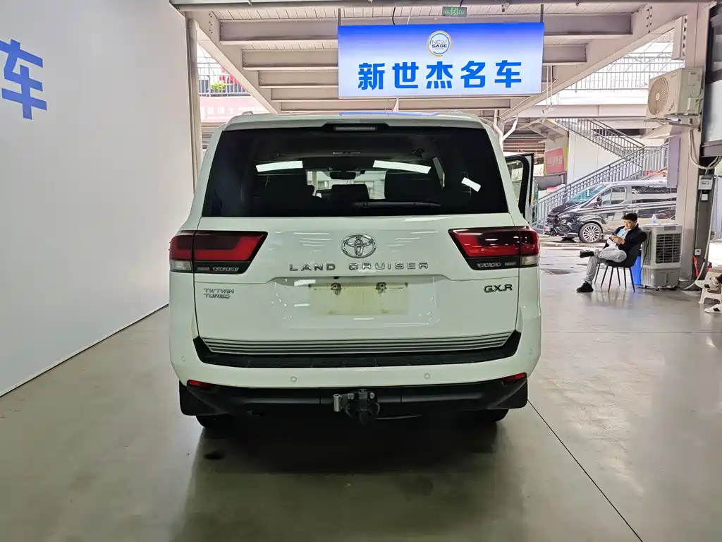 Toyota Land Cruiser — миниатюра 7