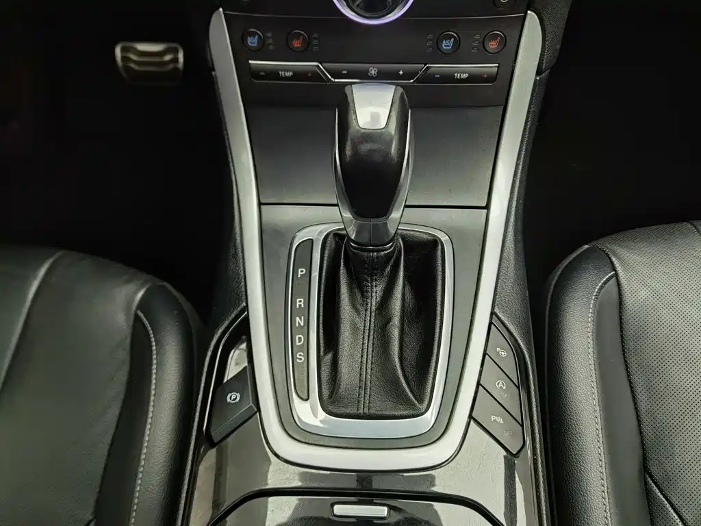 Ford Edge — миниатюра 13