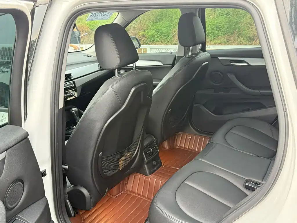 BMW X1 — миниатюра 9